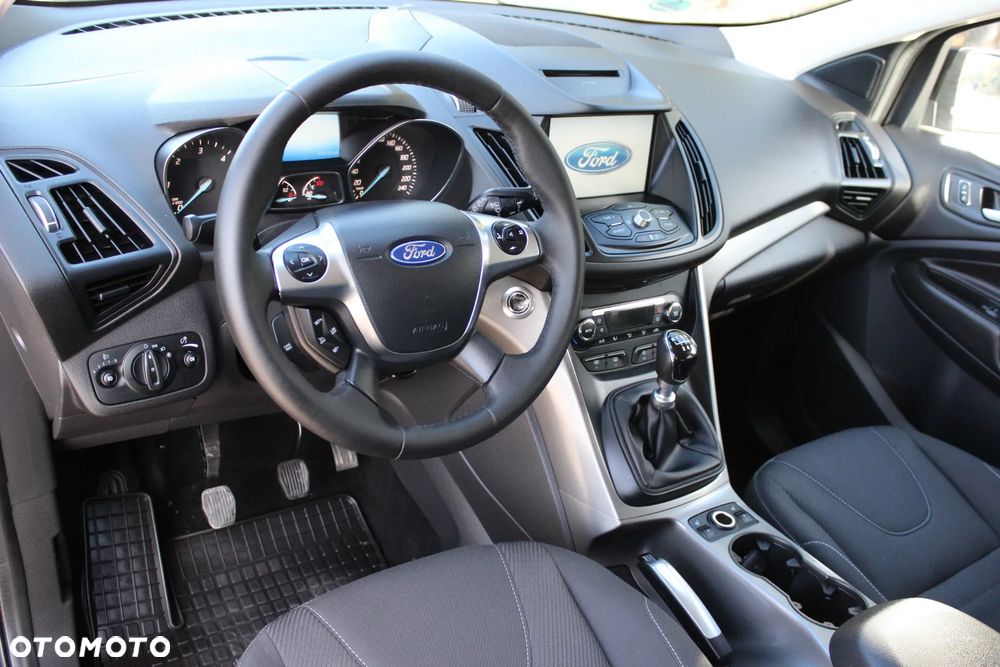 Ford Kuga 2.0 TDCi 4x4 Titanium - 26