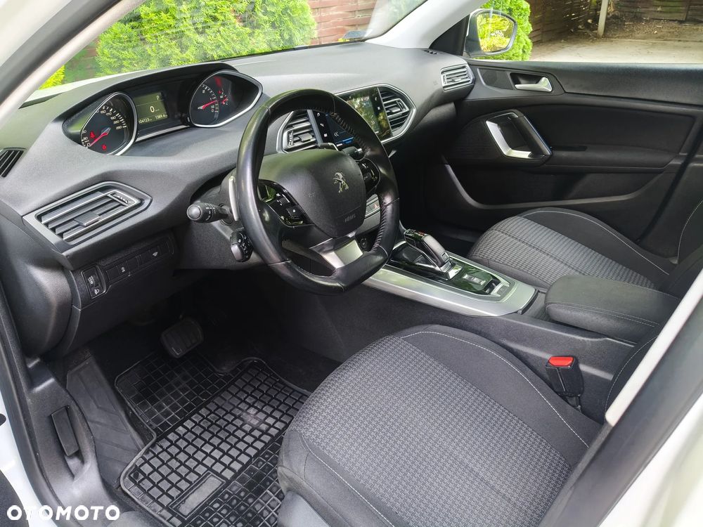 Peugeot 308 1.5 BlueHDi Active Pack Business S&S EAT8 - 13