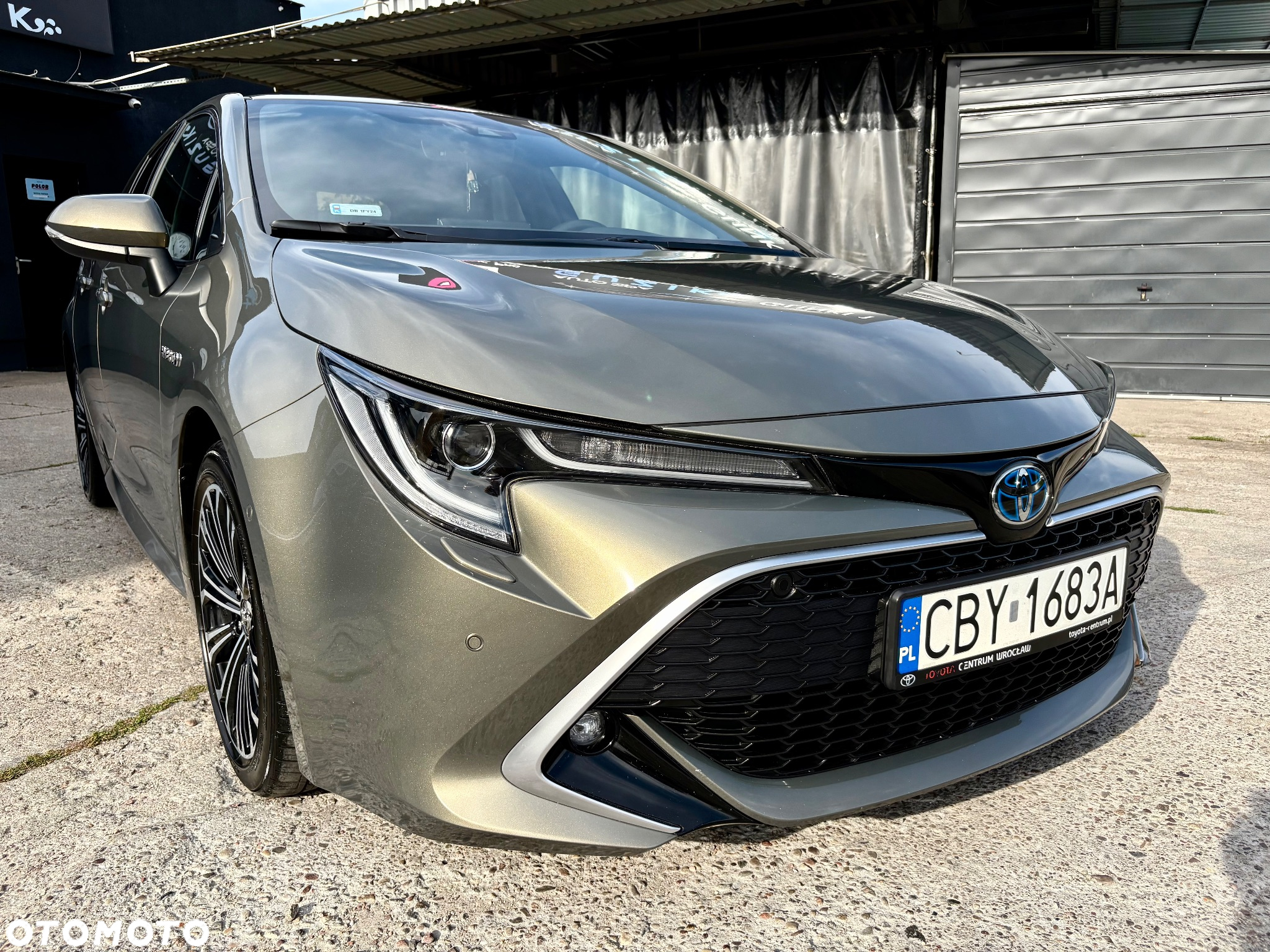 Toyota Corolla 2.0 Hybrid Executive - 15