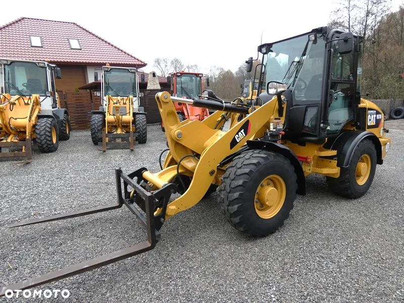 Caterpillar 907M Z Niemiec / Klima / Centralne Smarowanie / - 3