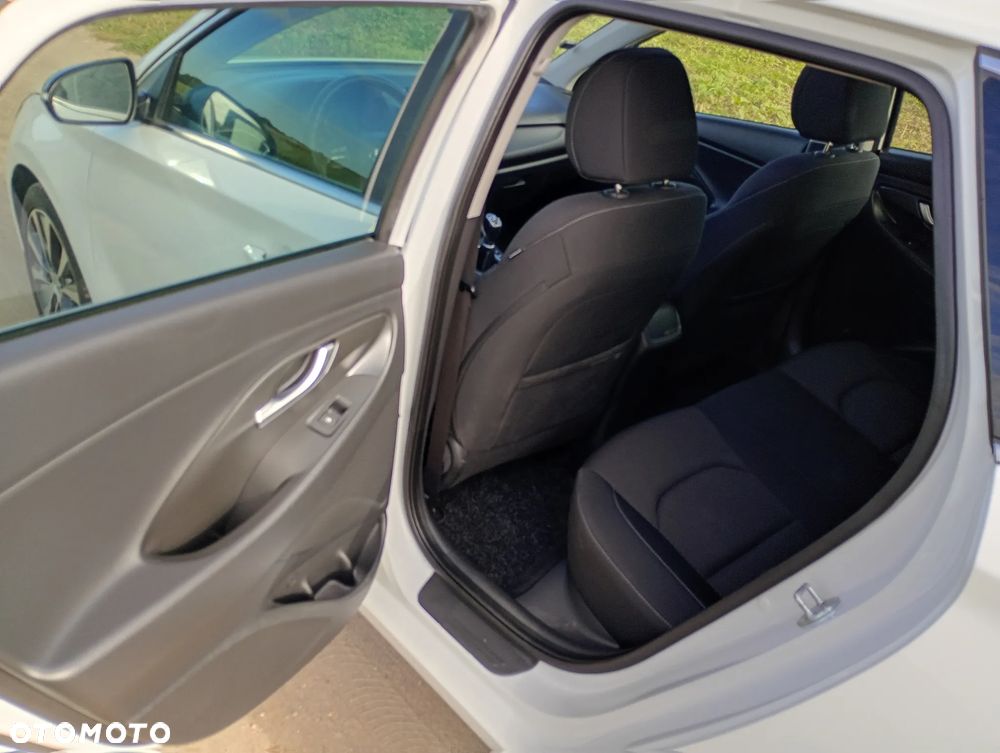 Hyundai i30 1.0 T-GDI Premium - 26