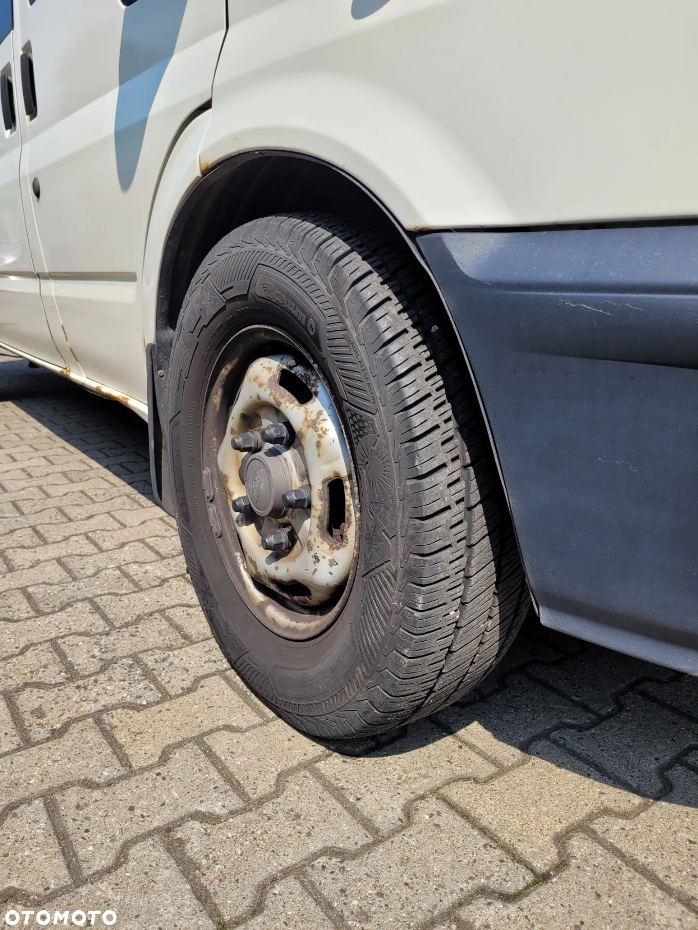 Ford Transit 350L - 12