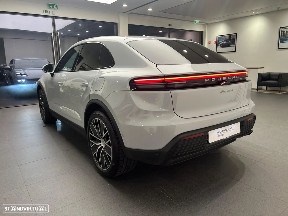 Porsche Macan Electric 4 - 3