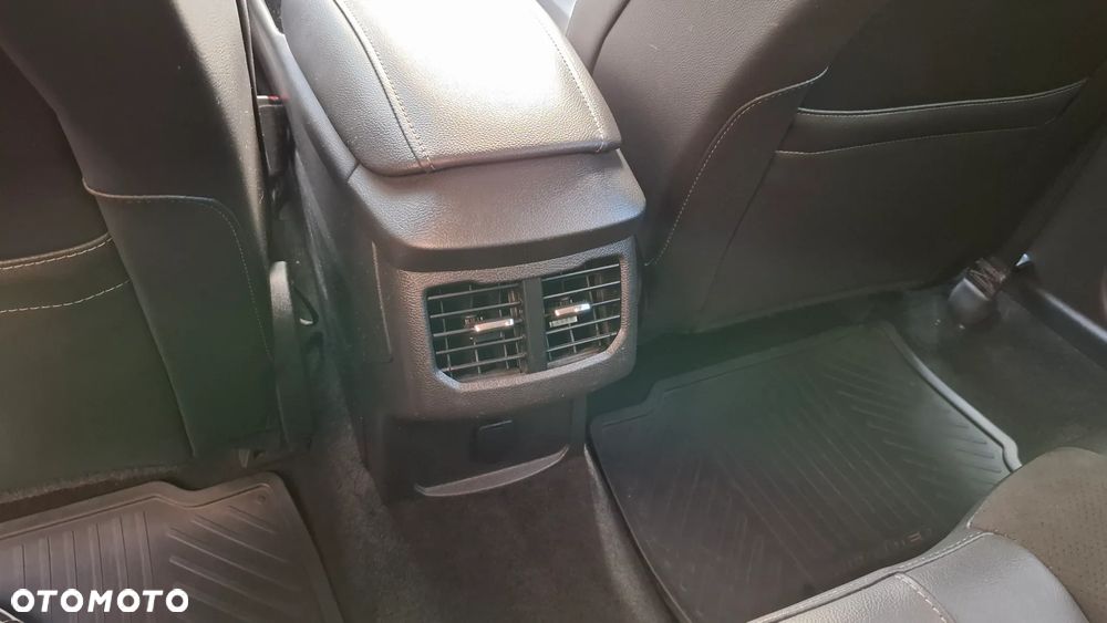 Ford Mondeo 2.0 TDCi Titanium PowerShift - 25