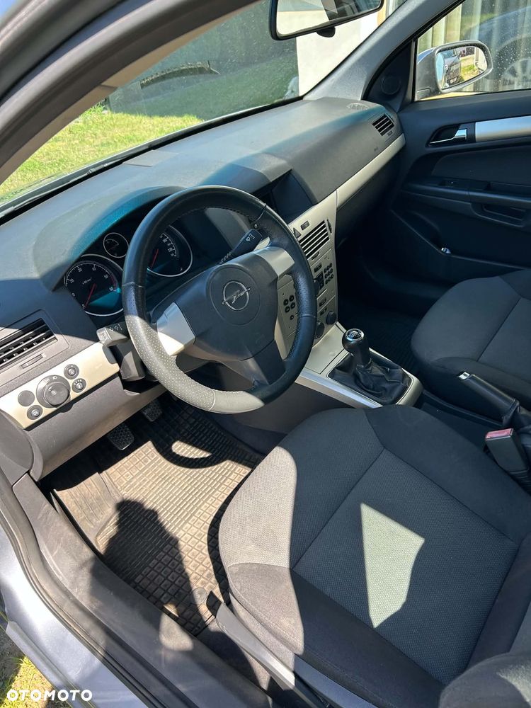 Opel Astra 1.3 CDTI Enjoy - 4