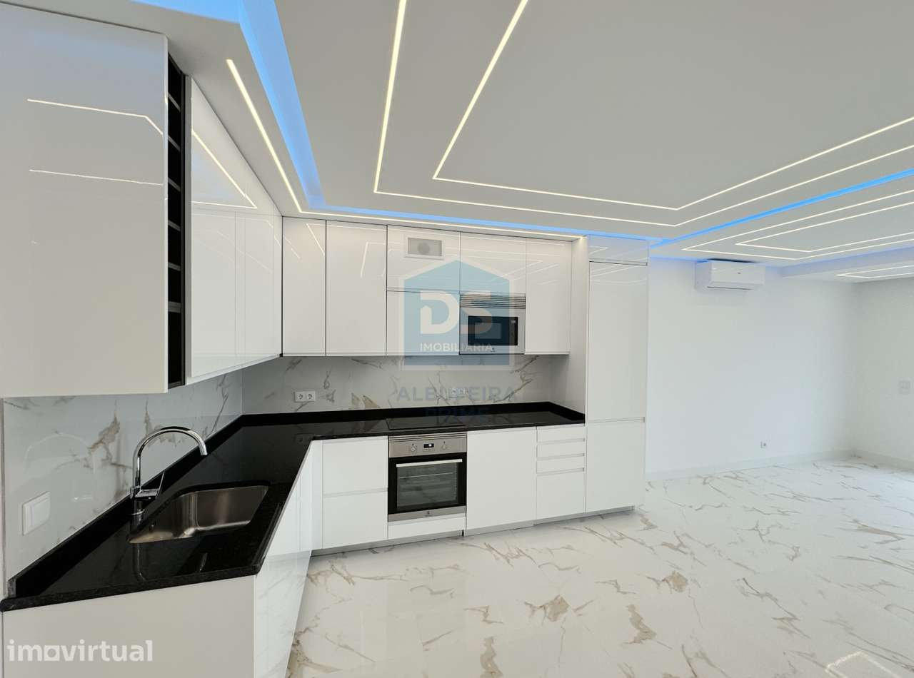 Apartamento T2 Venda em Quarteira,Loulé - Grande imagem: 2/48