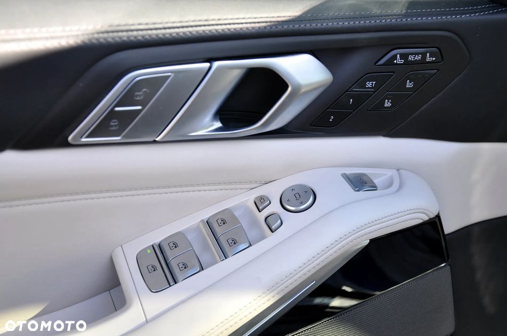 BMW X7 - 31