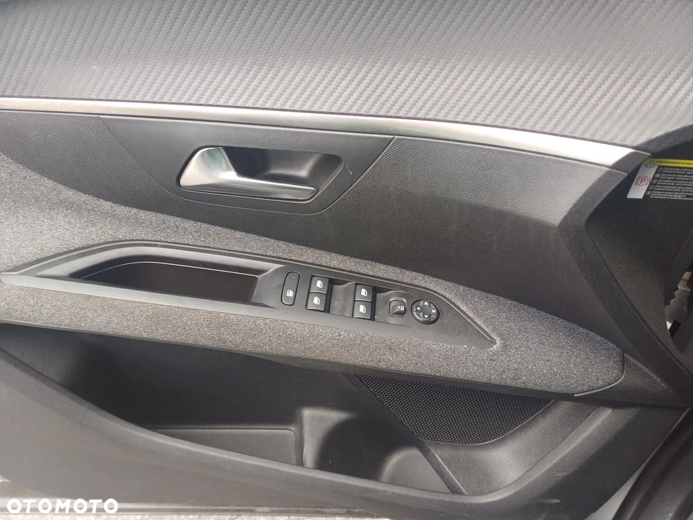 Peugeot 5008 1.5 BlueHDI Active S&S EAT8 - 20