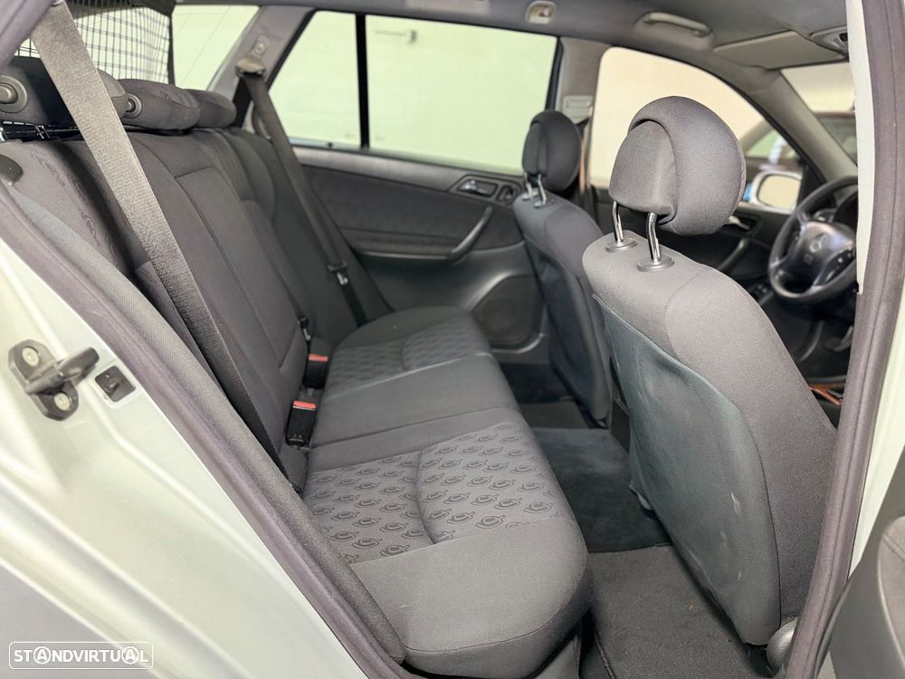 Mercedes-Benz C 220 CDi Avantgarde - 10