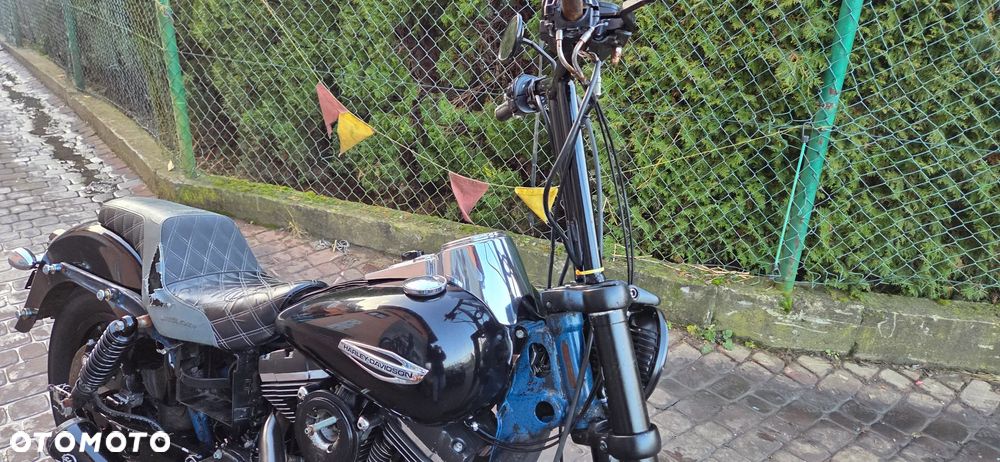 Harley-Davidson Dyna Street Bob - 34