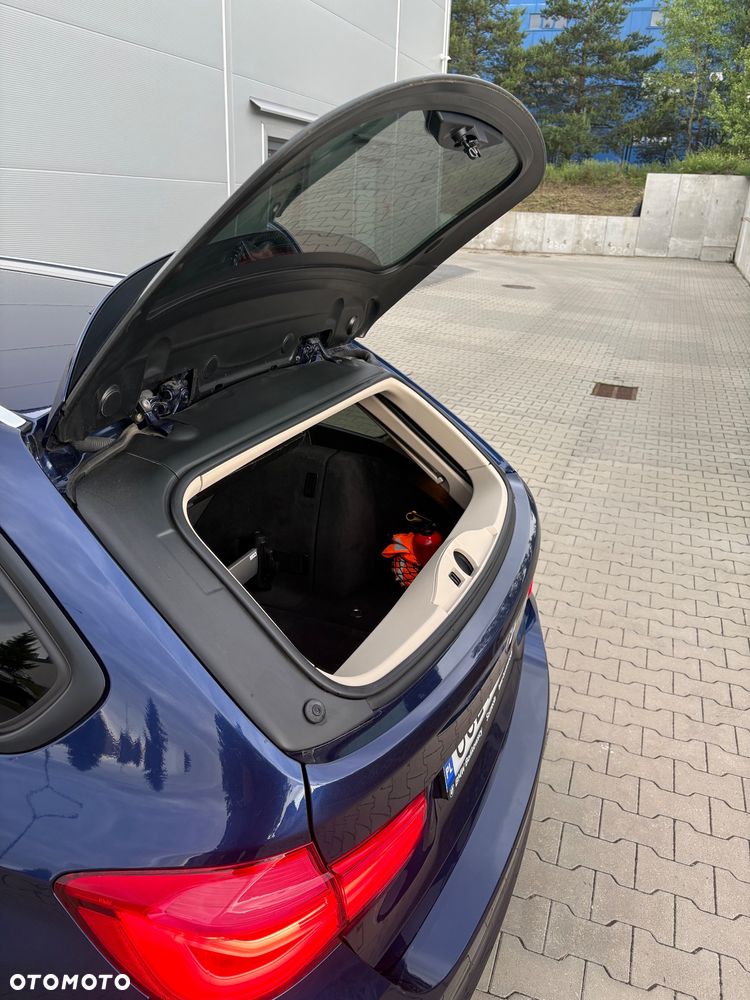 BMW Seria 3 318d Sport Line Shadow - 16
