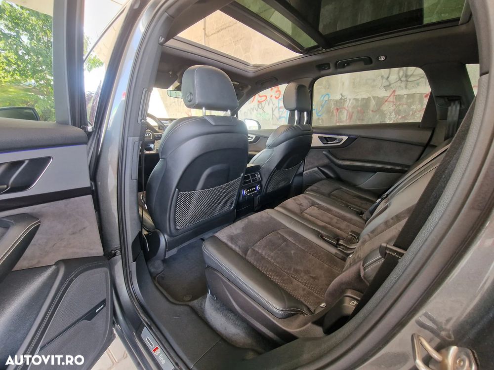 Audi Q7 - 7