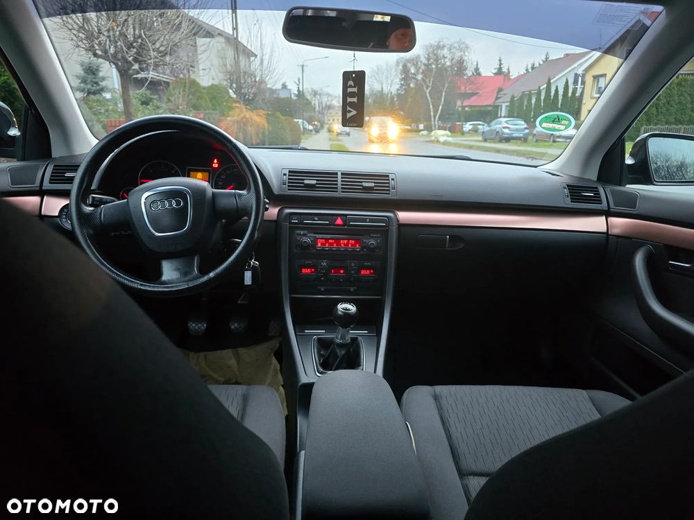 Audi A4 Avant 2.0 TDI - 17