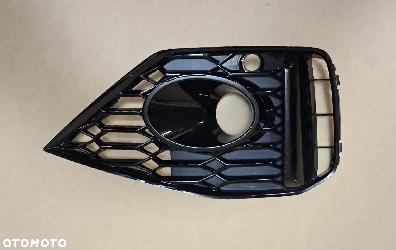 AUDI RS4 B9 8W0807681AS LIFT 2022- KRATKA ZDERZAKA LEWA 8W0807681AS - 2