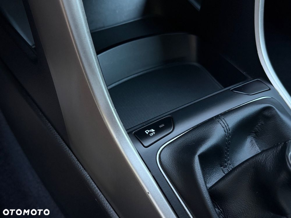 Hyundai i30 1.4 Premiere Comfort - 21