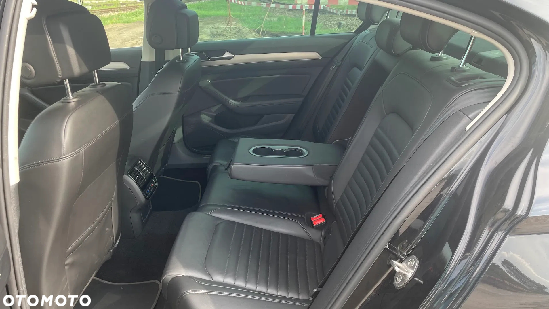 Volkswagen Passat 2.0 TDI BMT 4Mot Highline DSG - 20