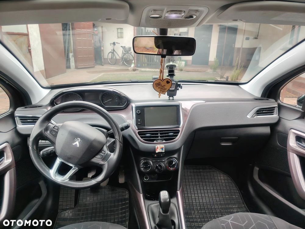 Peugeot 2008 e-HDi FAP 92 STOP & START Style - 9