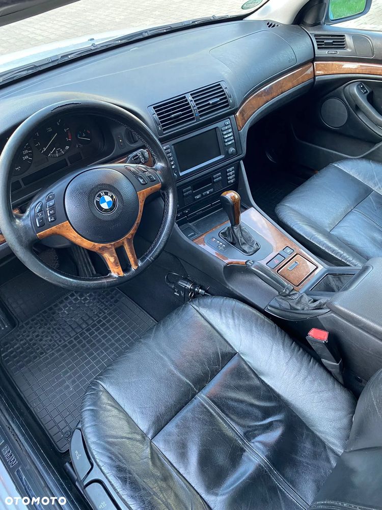 BMW Seria 5 - 11