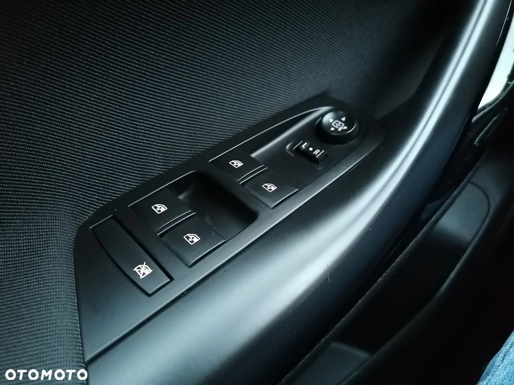 Opel Astra 1.6 D (CDTI) Start/Stop Dynamic - 18