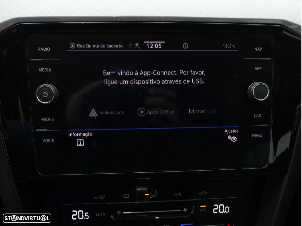 VW Passat Variant 2.0 TDi Business DSG - 21