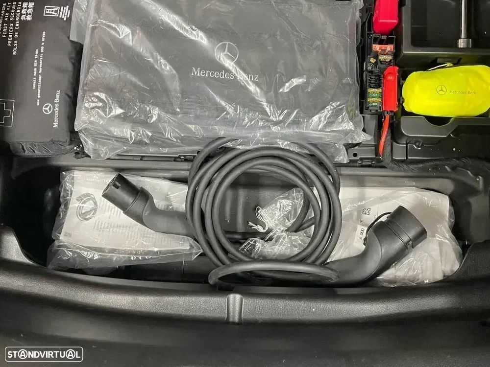 Mercedes-Benz CLA 250 e 8G-DCT AMG Line - 12