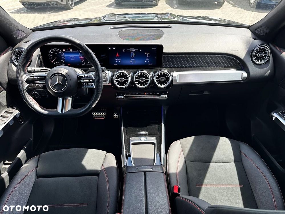 Mercedes-Benz GLB - 8