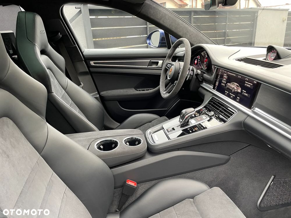 Porsche Panamera - 15