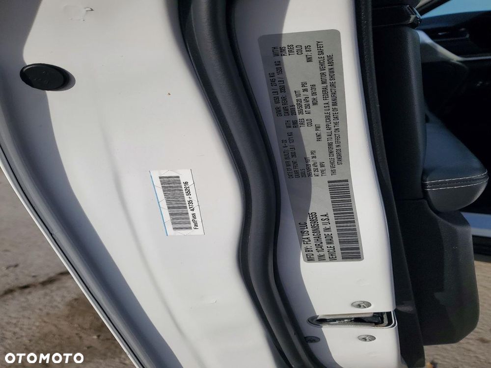 Jeep Grand Cherokee - 13