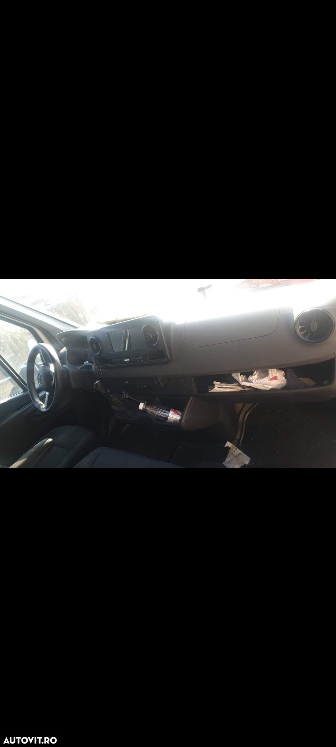 Dezmembrez mercedes sprinter 2020 - 1