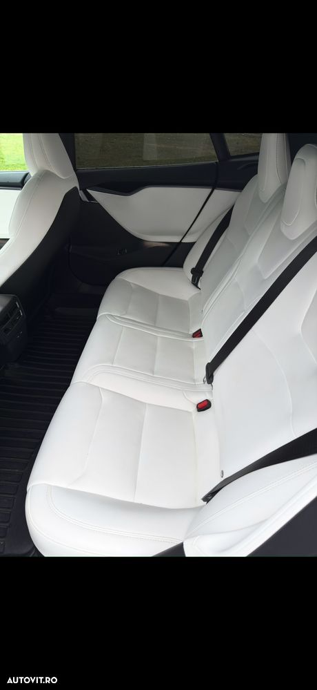 Tesla Model S Performance - 8