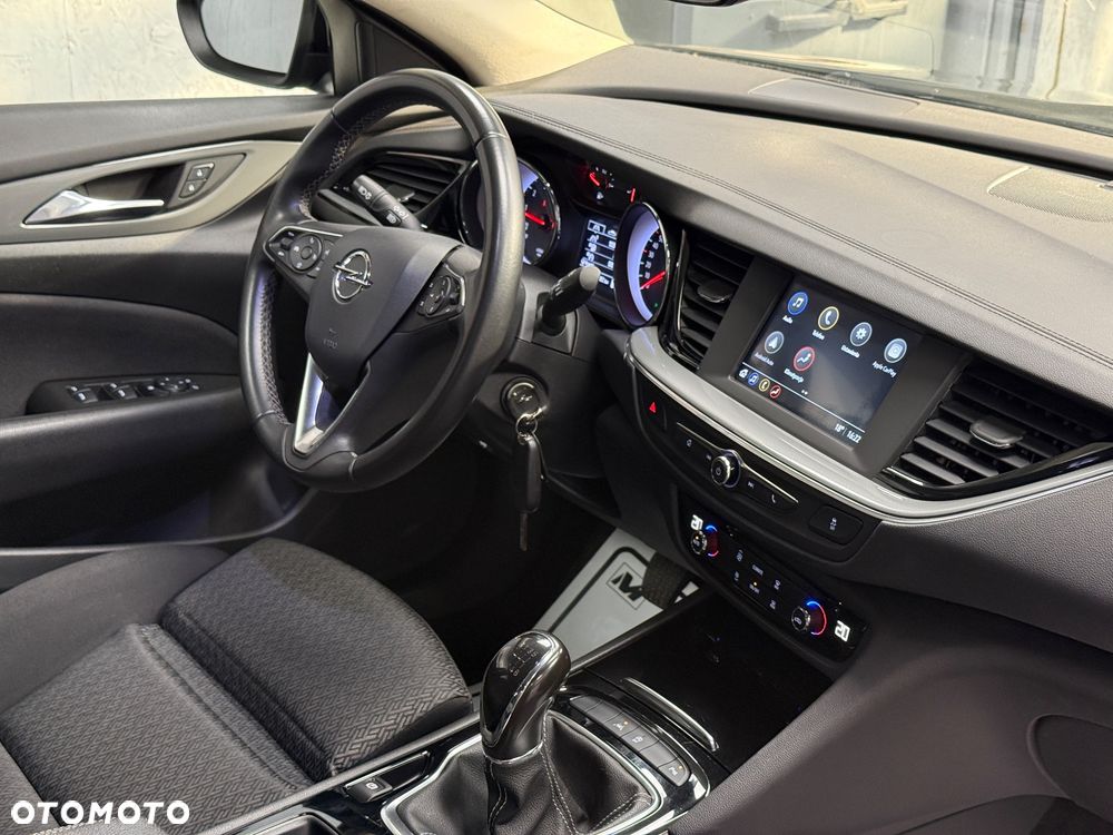 Opel Insignia - 11