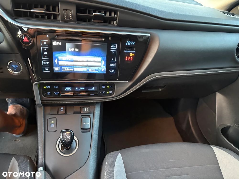 Toyota Auris - 9