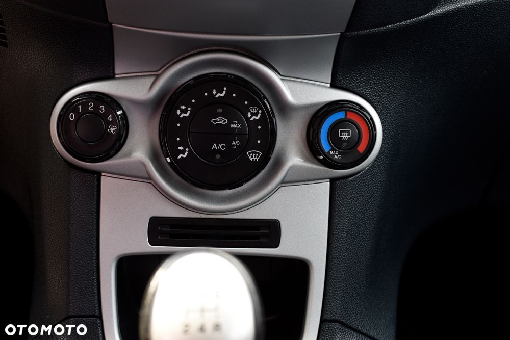 Ford Fiesta 1.25 SYNC Edition - 35