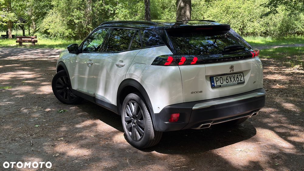 Peugeot 2008 PureTech 130 Allure S&S EAT8 - 5