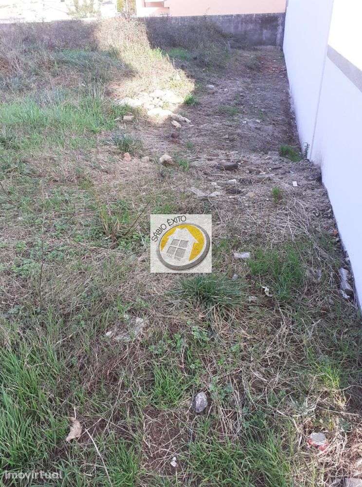 Terreno em Gião, Santa Maria Feira com 300 m2 - Grande imagem: 2/7