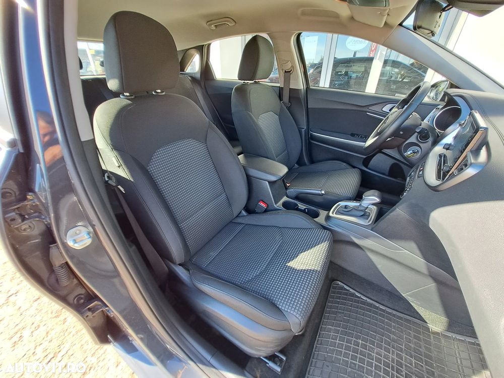Kia Ceed - 23