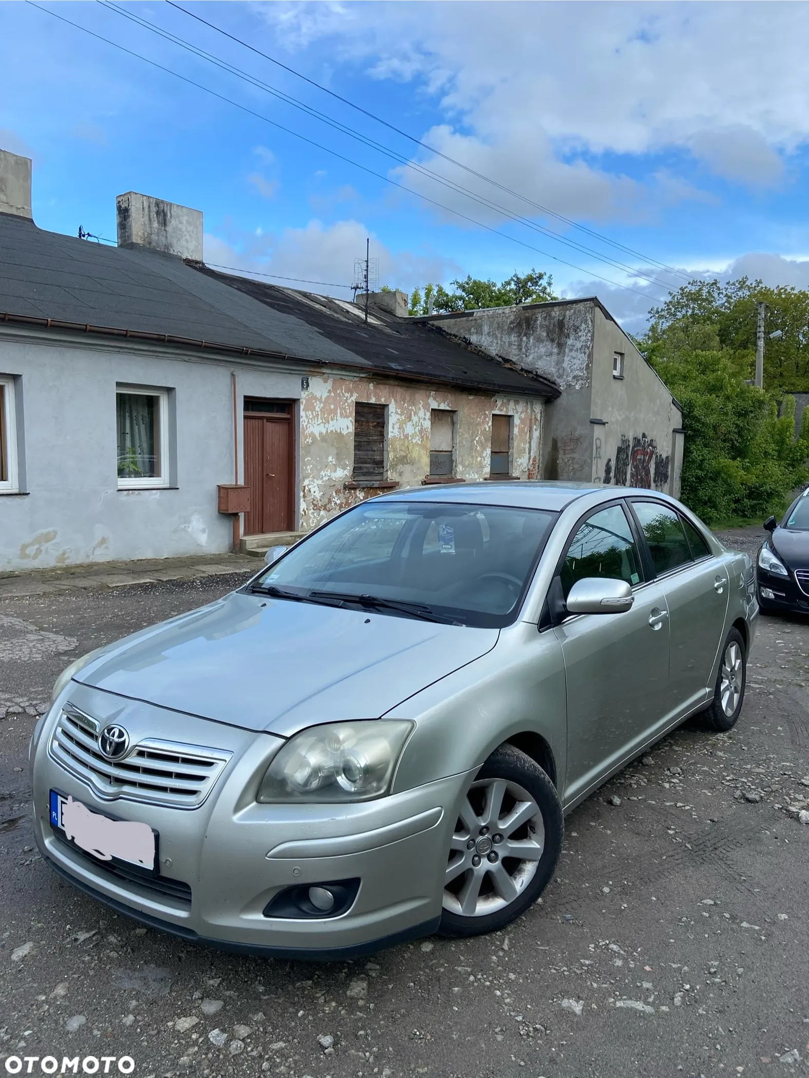 Toyota Avensis - 2