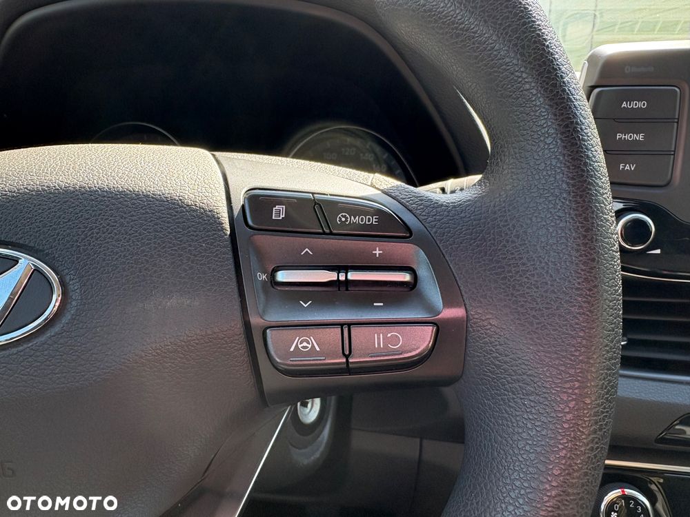 Hyundai i30 1.5 DPI Classic + - 15
