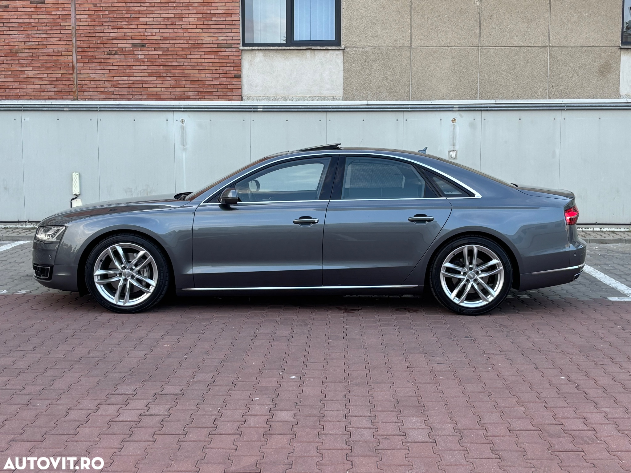 Audi A8 3.0 TDI DPF clean diesel quattro tiptronic - 14
