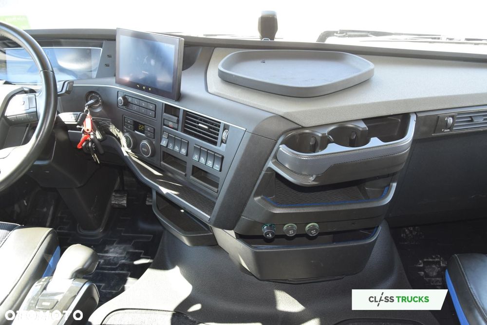 Volvo FH 500 Globetrotter XL Varios - 12