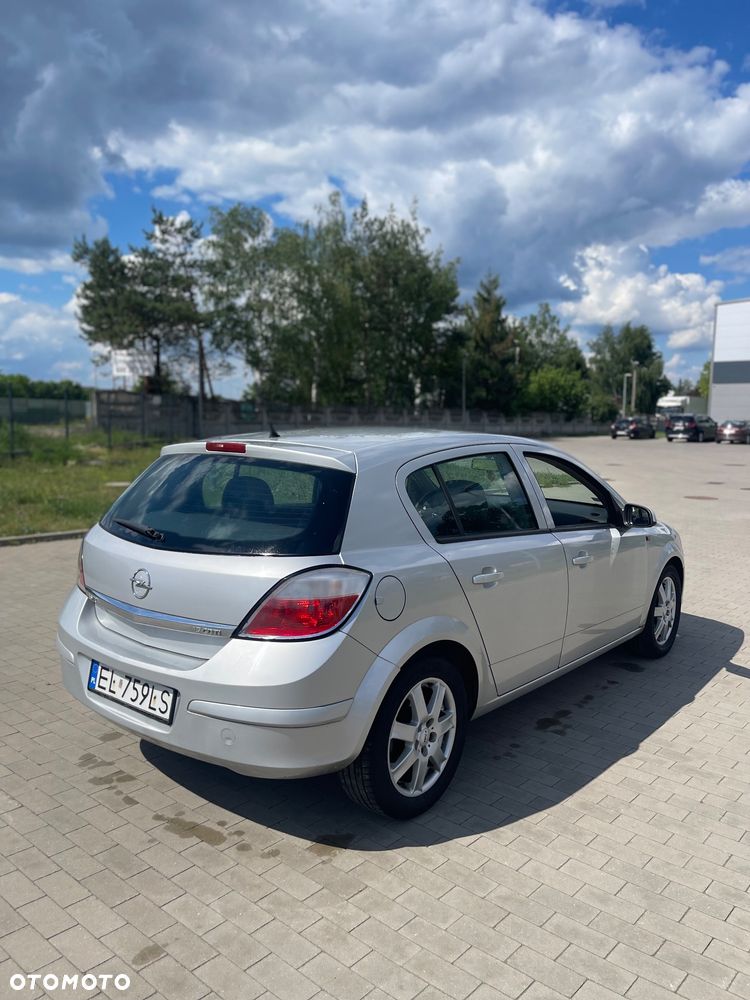Opel Astra 1.7 CDTI Elegance - 4
