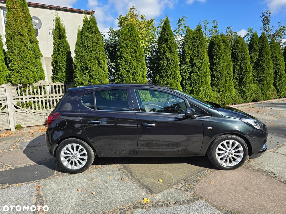 Opel Corsa 1.4 16V Cosmo - 11