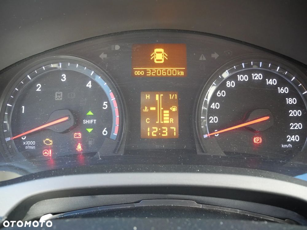 Toyota Avensis 2.0 D-4D Premium - 11