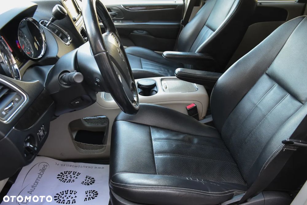 Lancia Voyager 2.8CRD Platinum - 21