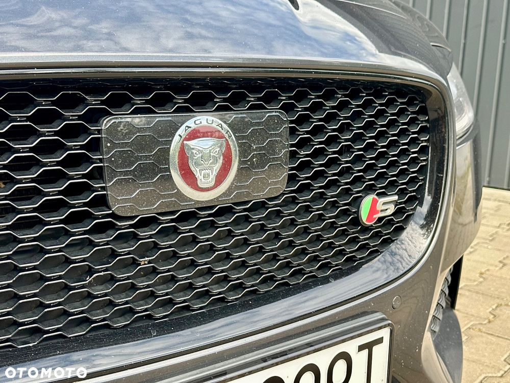 Jaguar XF S AWD - 14