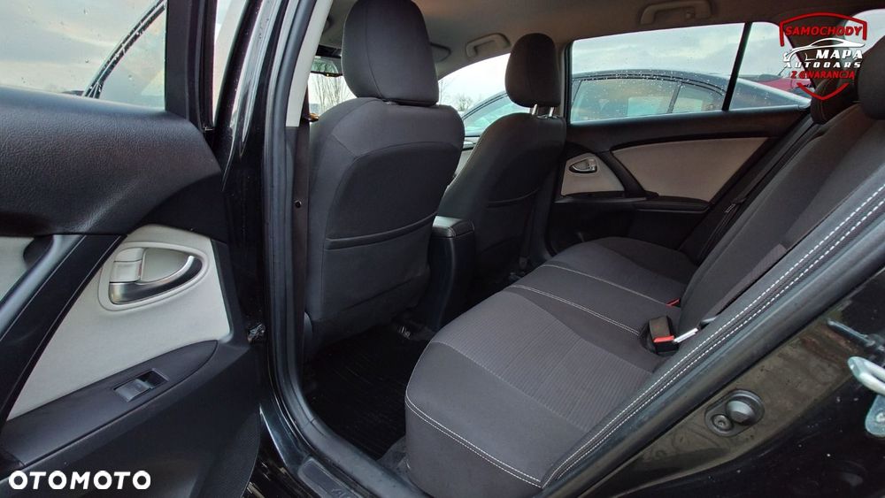 Toyota Avensis - 17