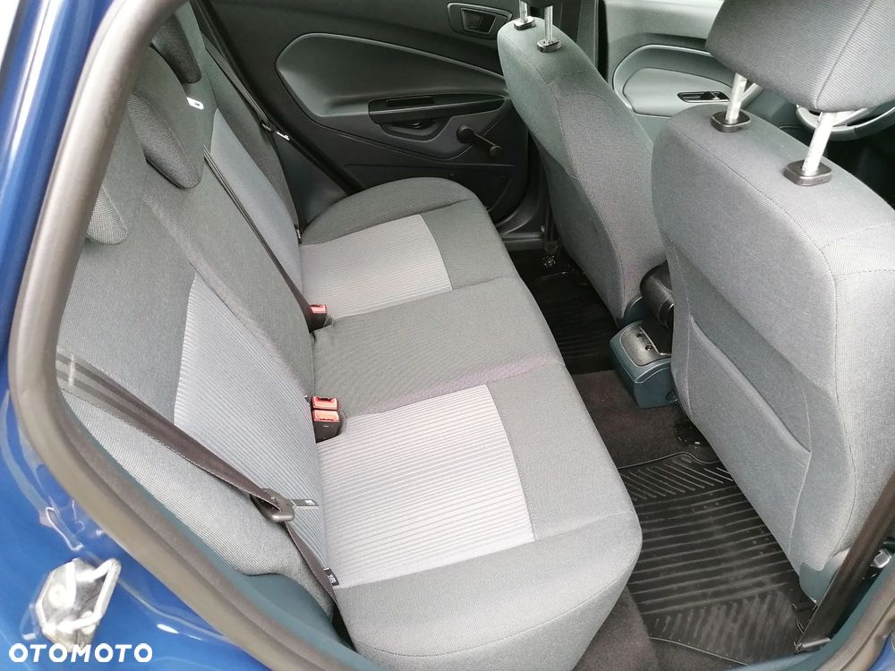 Ford Fiesta - 22