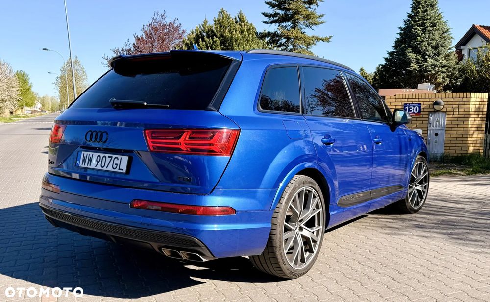 Audi SQ7 - 7