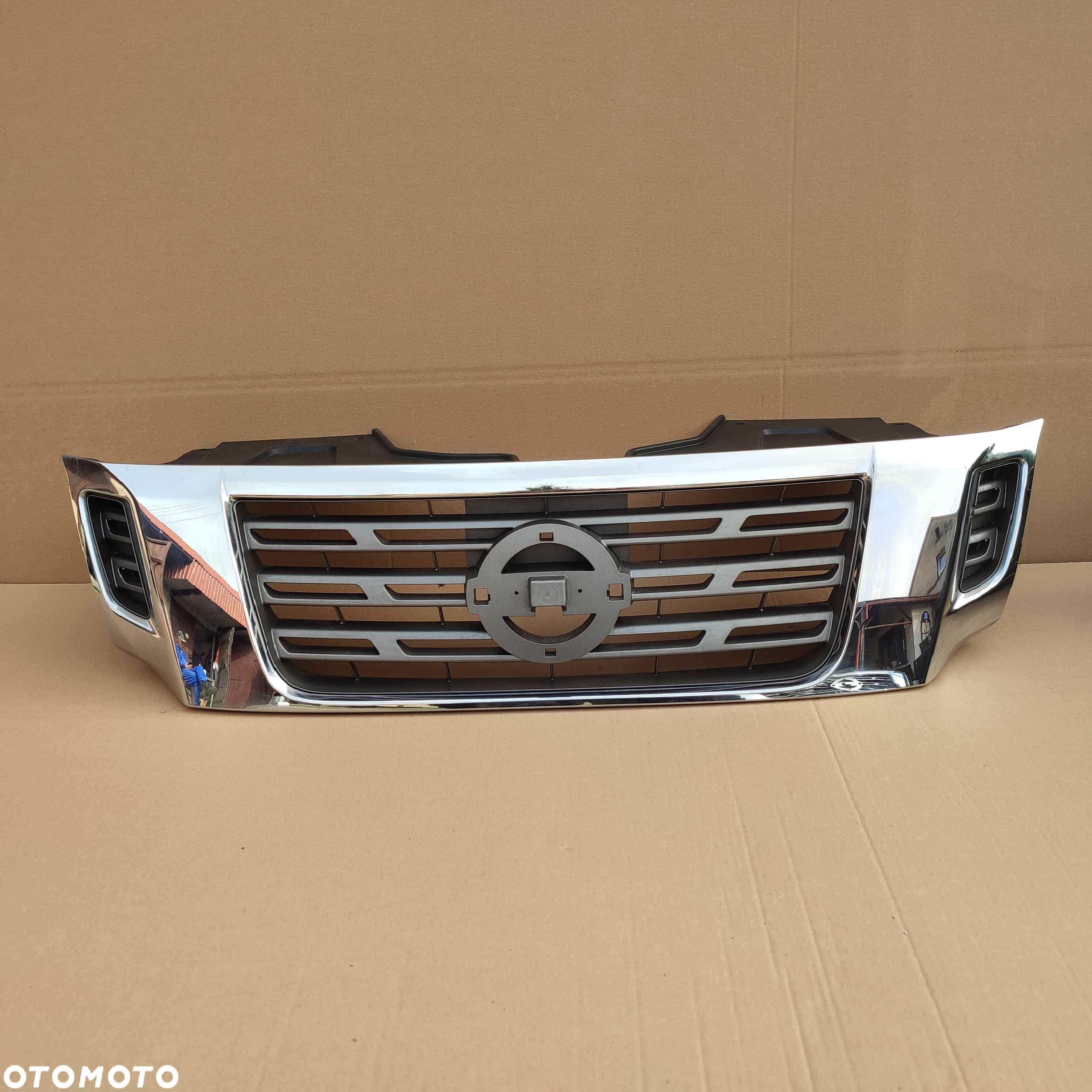 Nissan Navara NP300 D40 15-19 grill atrapa zderzaka chrom kratka - 2