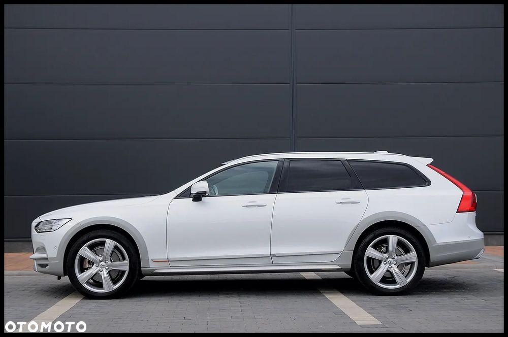 Volvo V90 Cross Country D5 AWD Ocean Race - 22